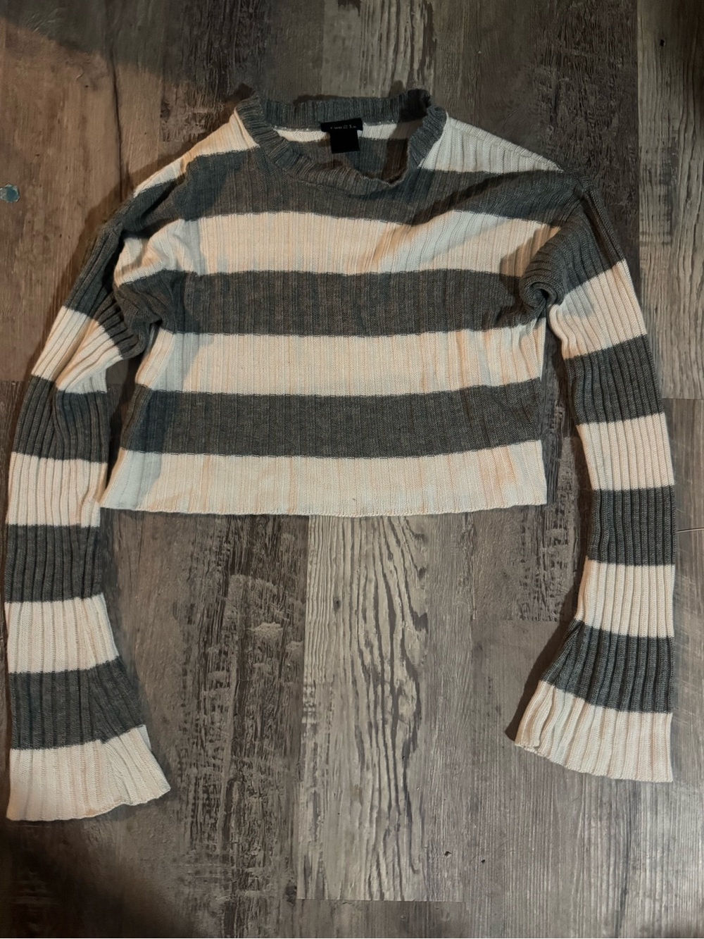 Rue21 Gray & White Striped Cropped Sweater